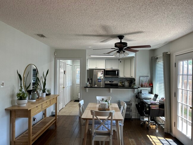 Photo - 1800 Maplewood Trail House