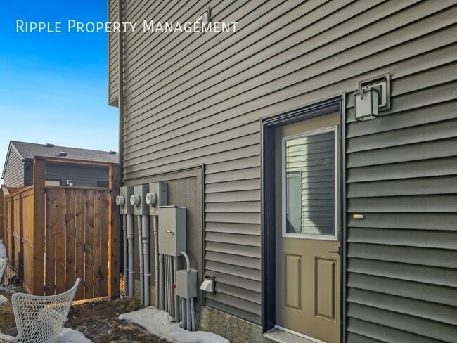 Building Photo - BRAND NEW 2 BEDS, 1 BATH BASEMENT SUITE | MODERN FINISHES IN SILVERTON