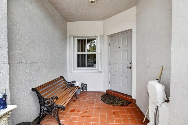 Foto del edificio - 16853 SW 1st St