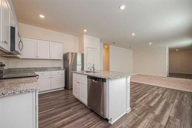 Foto del edificio - 614 Edge Lake Ct