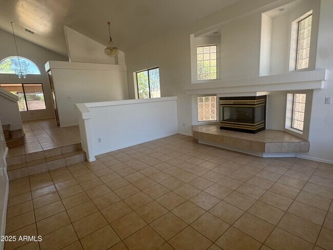 Building Photo - 6416 N 78th Ln