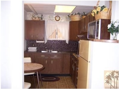 Building Photo - 74056 Shadow Mountain Dr
