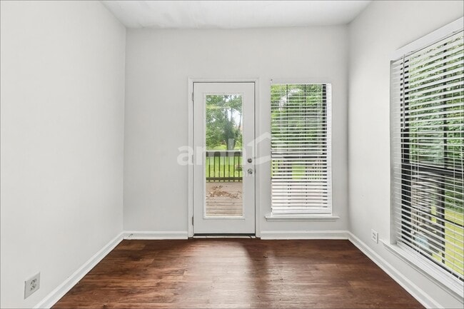 Building Photo - 924 Colo Cove