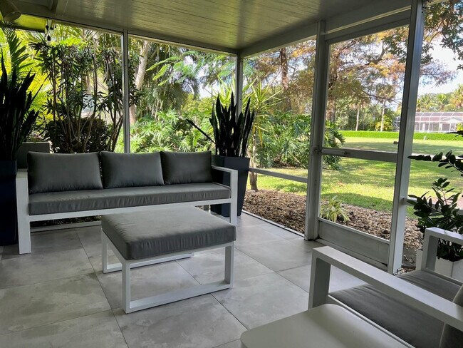 Foto del edificio - 4021 N Cypress Dr