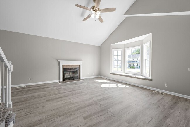 Building Photo - 3792 McAllister Dr