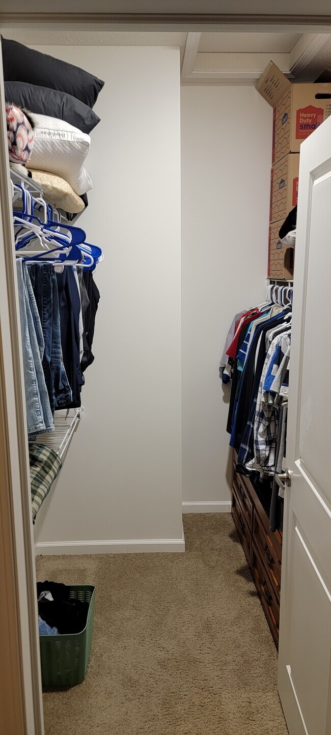 Foto del edificio - 3040 N 187th Ct