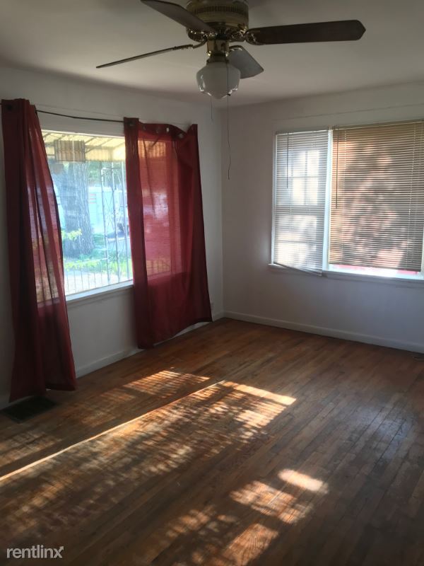 Building Photo - 3 br, 1 bath House - 3019 Thatcher Ave
