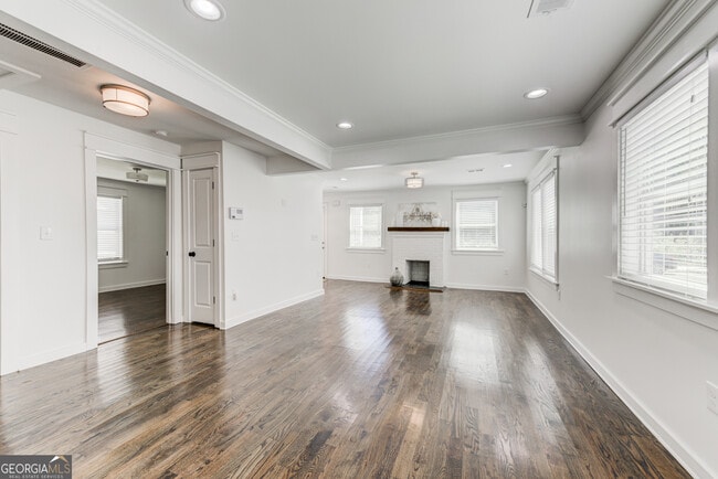 Building Photo - 456 Griffin St NW