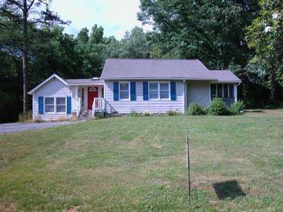 Building Photo - Great Little Ranch with Beautiful Hardwood...