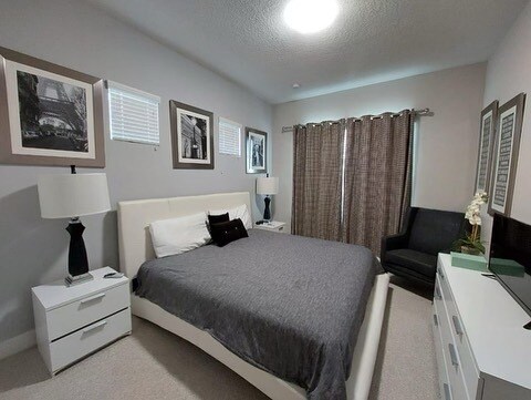 Foto del edificio - 7550 Sunville Ave