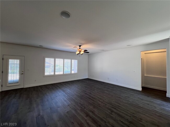 Foto del edificio - 1627 Fieldbrook St