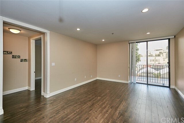 Building Photo - 625 S Berendo St