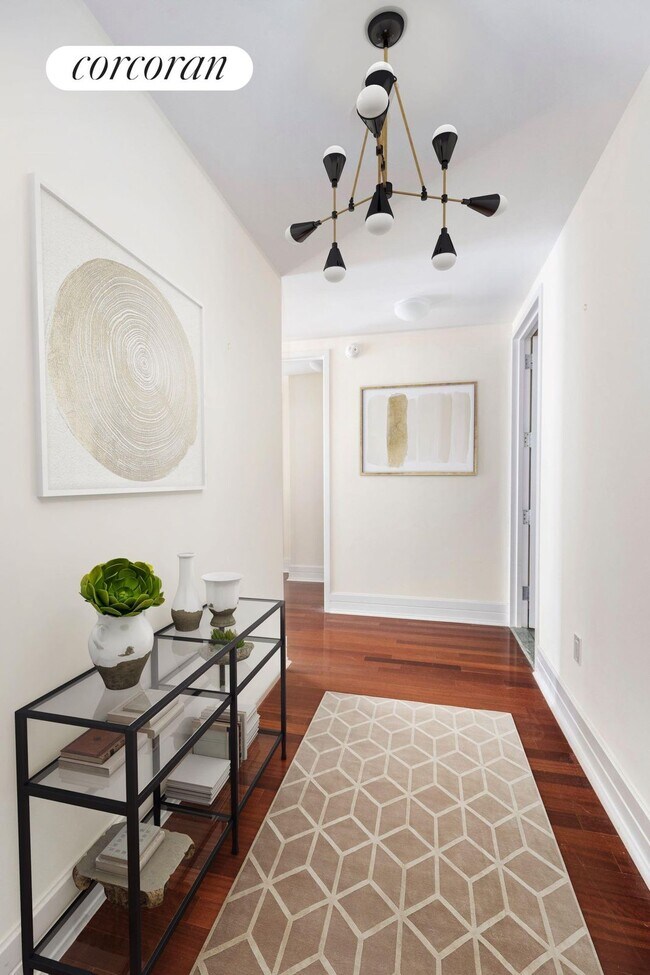 Foto del edificio - 300 E 55th St