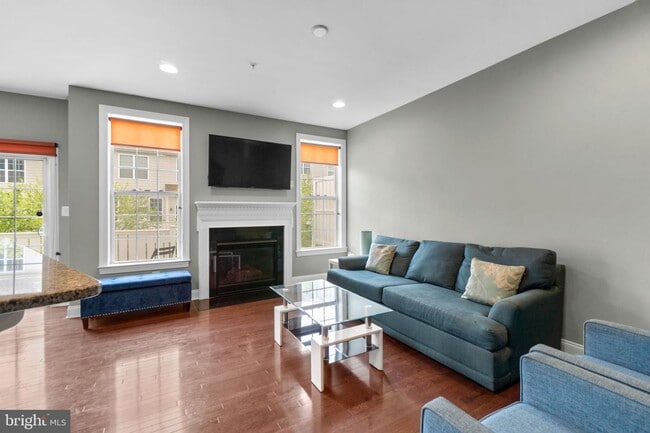 Foto del edificio - 7652 Elmcrest Rd