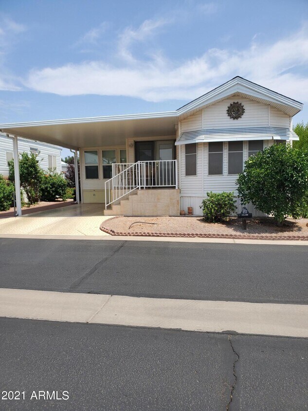 Foto principal - 7750 E Broadway Rd
