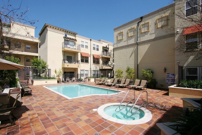 The Villagio Apartments Northridge, CA