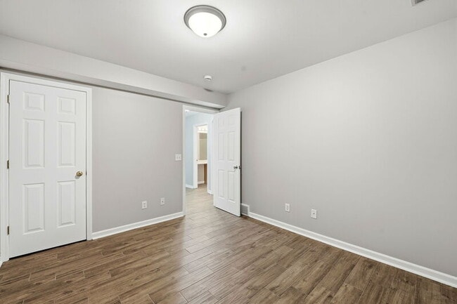 Foto del edificio - 1275 Penny Ln