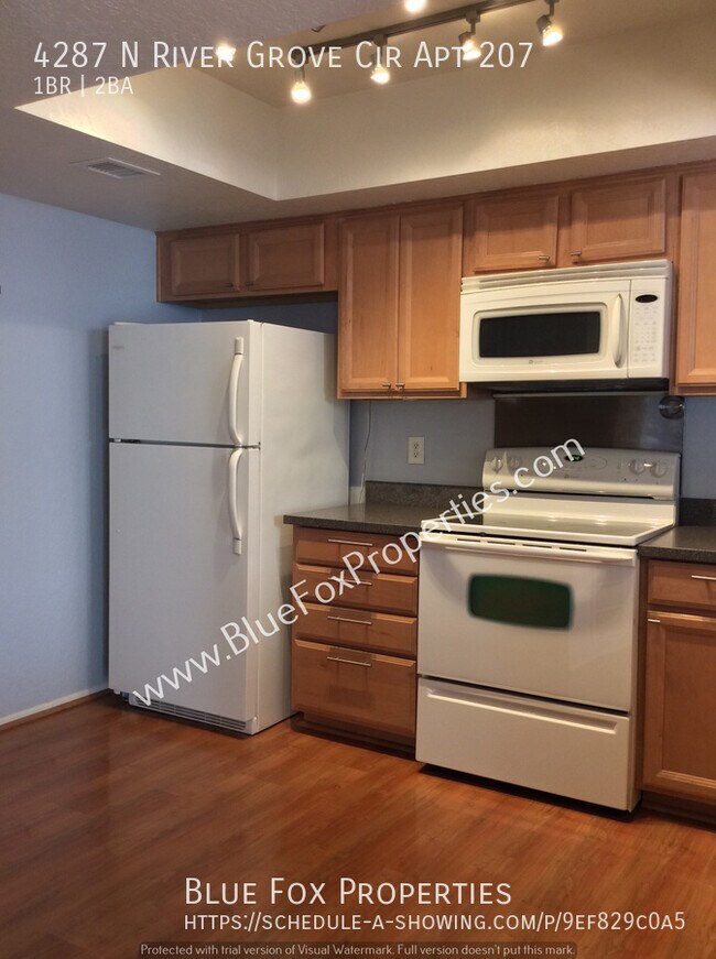 Foto del edificio - Beautiful Condo 10mins to UofA!