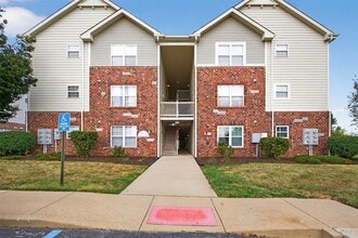 Building Photo - 1313 Piedmont Cir