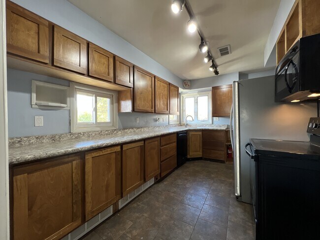 Foto del edificio - 2740 Buena Vista St