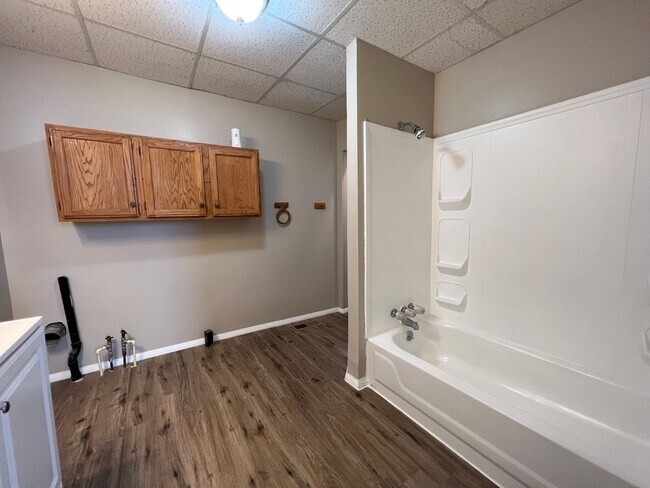 Foto del edificio - 3 Bedroom Home For Rent Now!