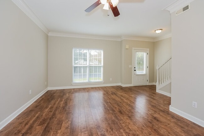 Foto del edificio - 145 Summerlake Pl