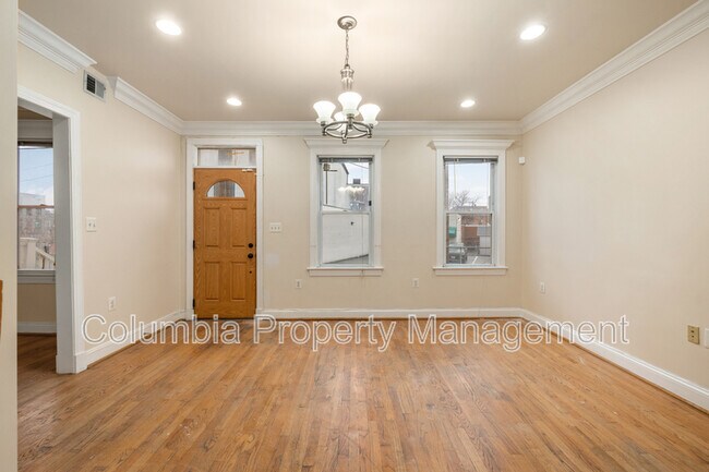 Building Photo - 1809 Kendall St NE