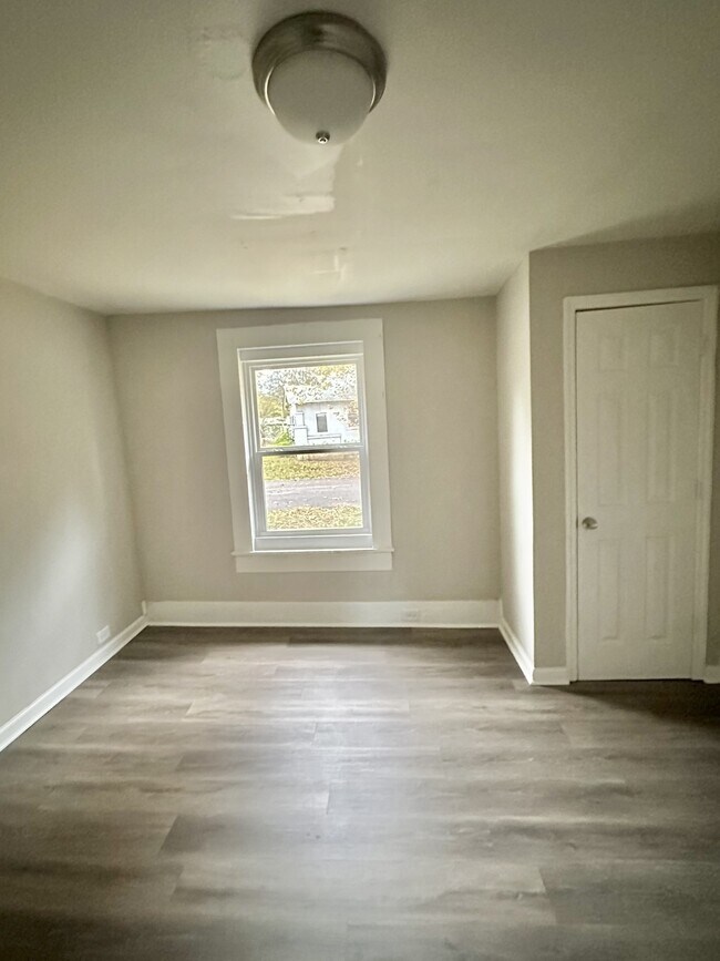 Foto del edificio - 3732 4th St W