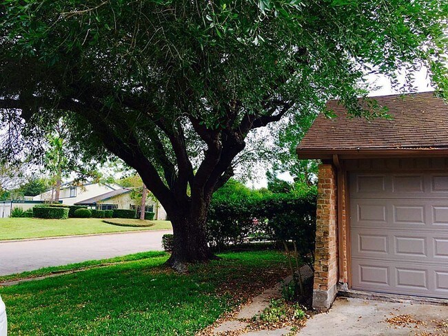 Foto del edificio - 7226 Westbranch Dr