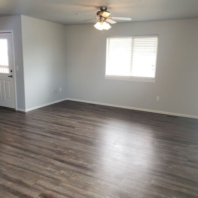 Foto del edificio - 408 N Sioux Blvd