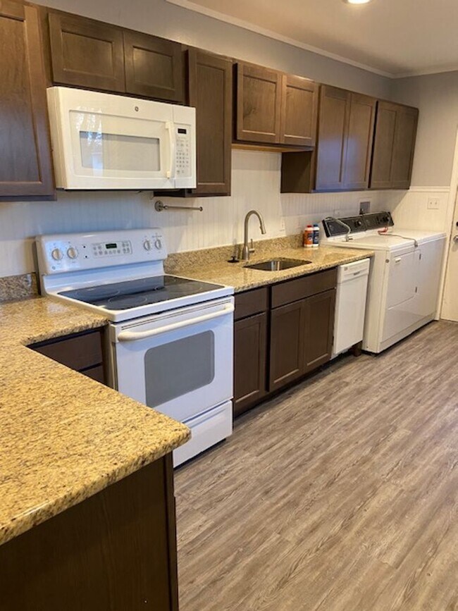 Foto del edificio - Necently updated Downtown Chelsea Ranch