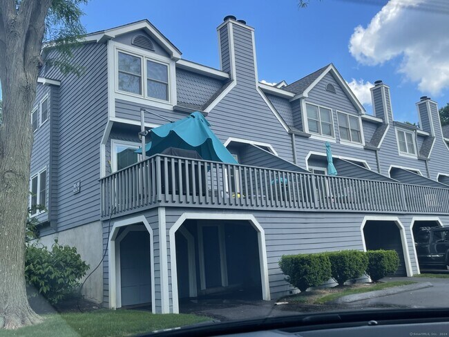 Foto del edificio - 90 Fawn Ridge Ln