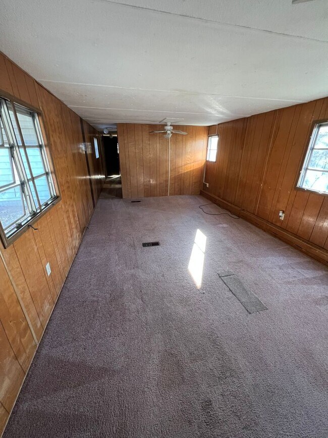 Foto del edificio - 3 Bedroom in quite Grandview Plaza