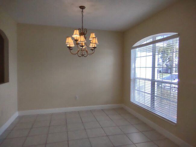 Building Photo - 4421 Chardonnay Dr