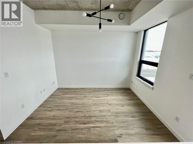 Photo du bâtiment - 7 Erie Ave