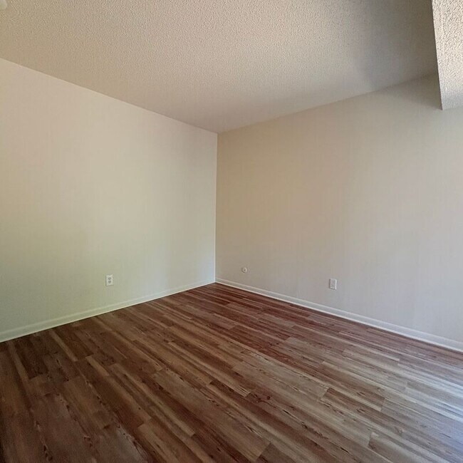 Foto del edificio - 3341 E 113 Terrace
