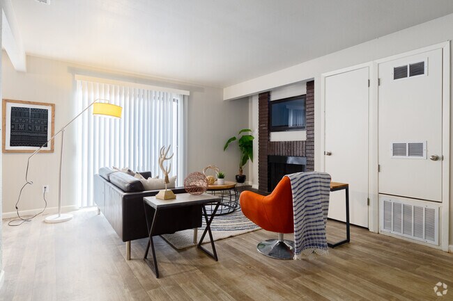 2HAB, 1BA - 950 ft² - Aspen Village Apartment Homes