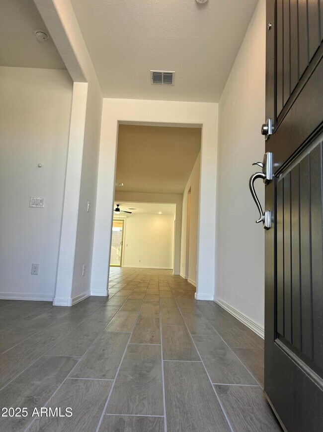 Foto del edificio - 4347 W Bradshaw Creek Ln