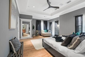 Building Photo - 2810 Helena St