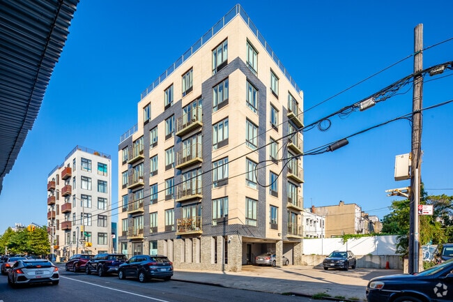 Building Photo - 314 52nd St