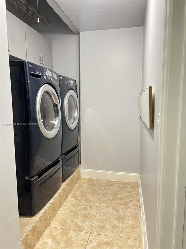Foto del edificio - 1273 NW 171st Ter
