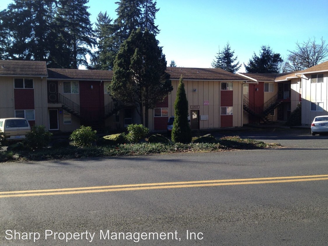 Primary Photo - 3707 Sunset Way