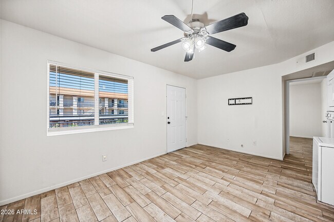 Foto del edificio - 21622 N 23rd Ave