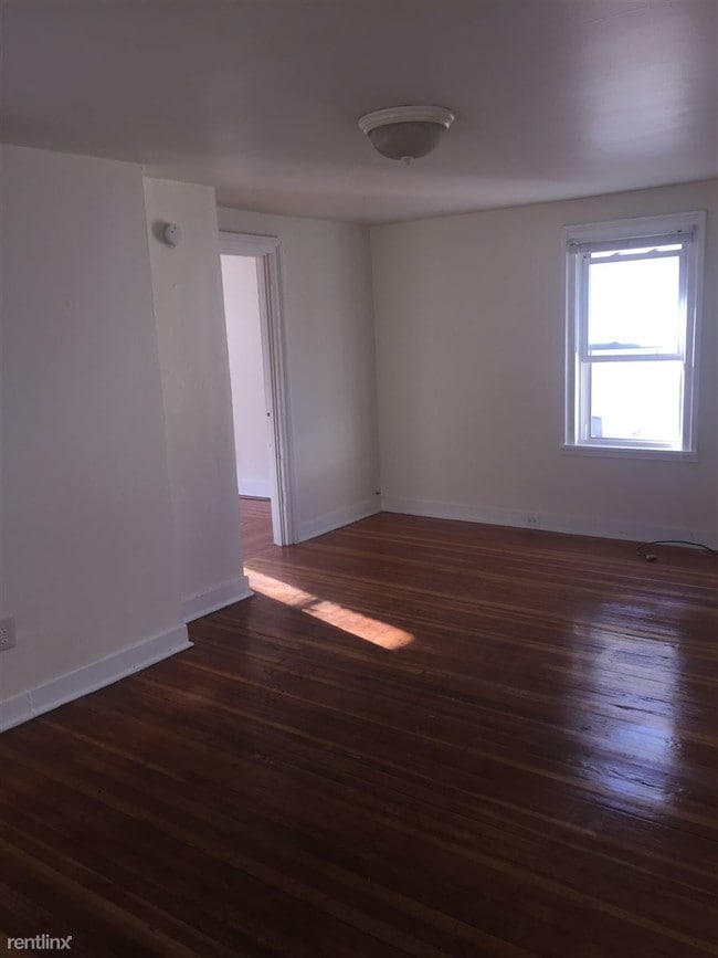 Building Photo - 175 Bradley St