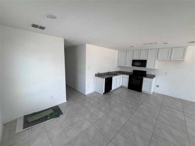 Building Photo - 153 Thresher Ln