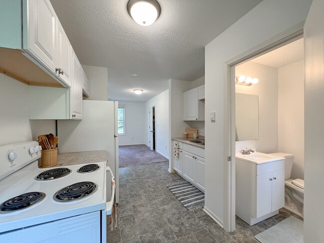 Building Photo - 16610 8th St N