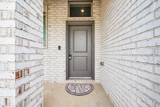 Building Photo - 20211 Rainflower Bay Ln