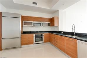 Foto del edificio - 3000 Oasis Grand Blvd