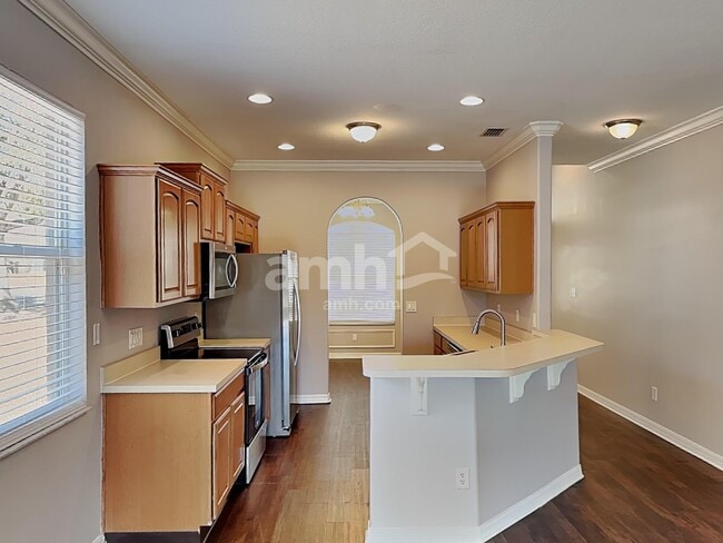 Building Photo - 1560 Mountclair Ct