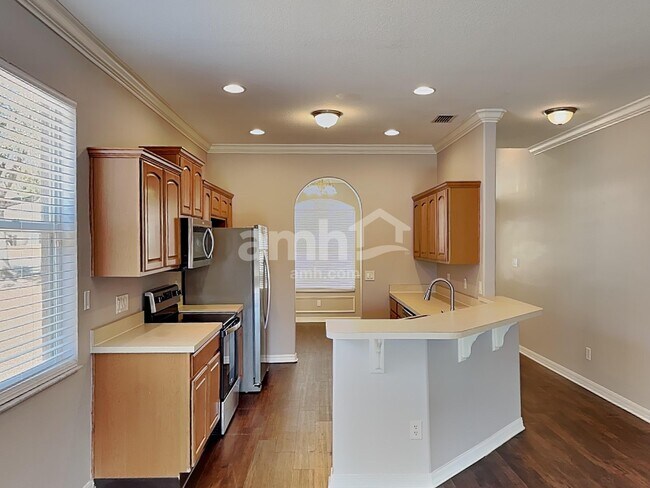 Foto del edificio - 1560 Mountclair Ct